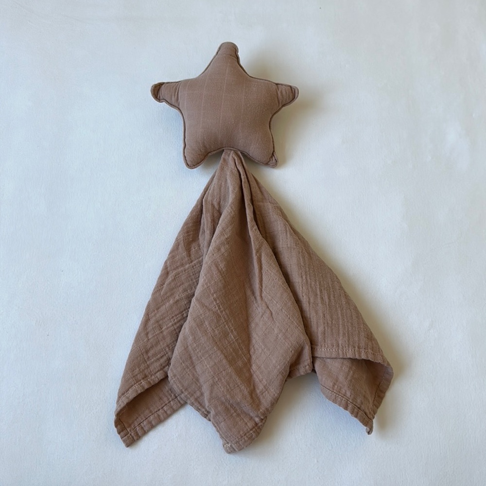 Star-Shaped Tan Kids Comfort Blanket